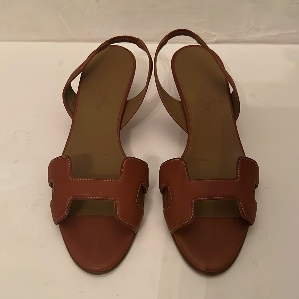 Hermes kitten heels
